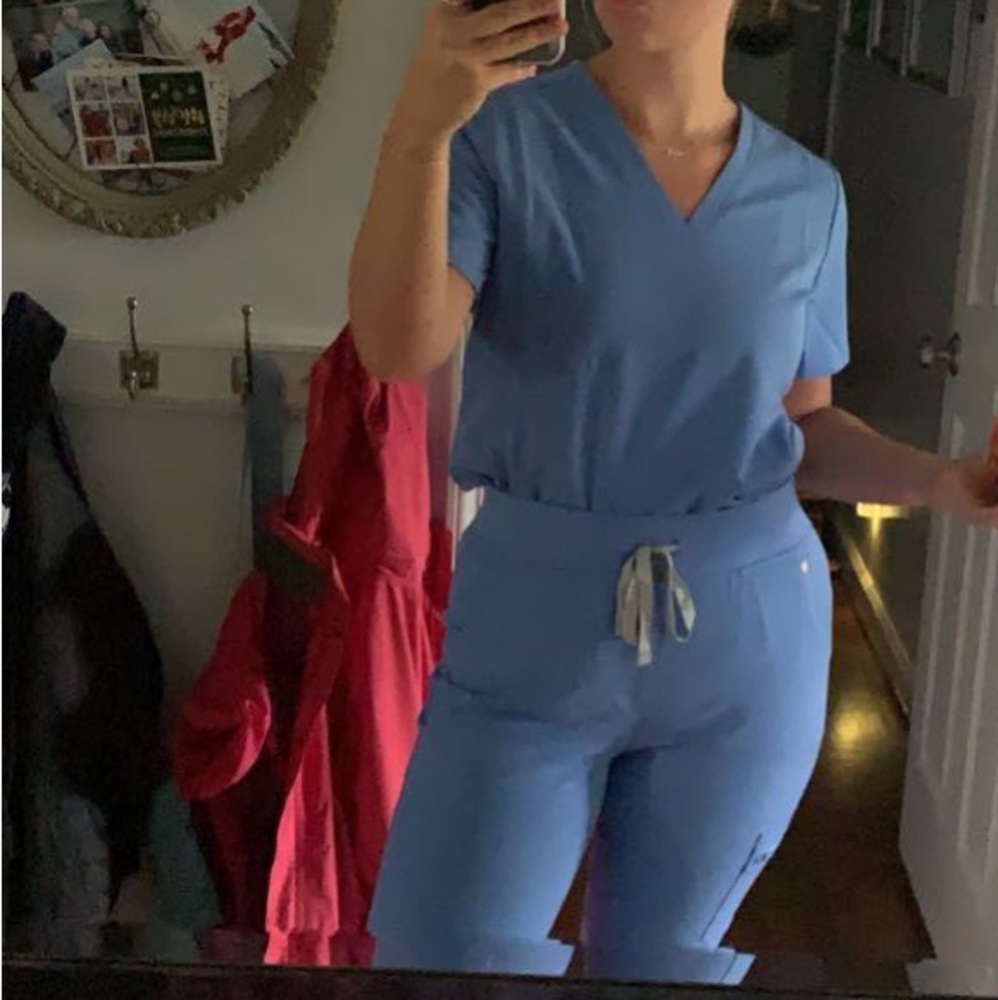 Brand new figs scrubs